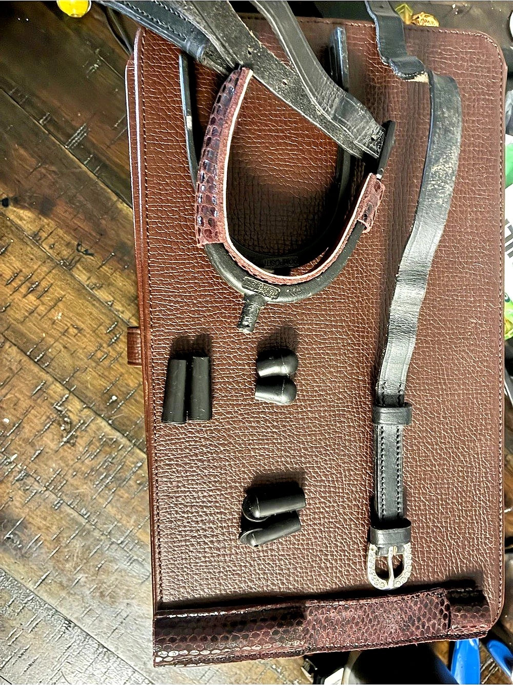 Purple snake skin spur set